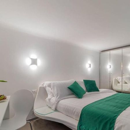 Governo Vecchio Guesthouse Navona ローマ エクステリア 写真