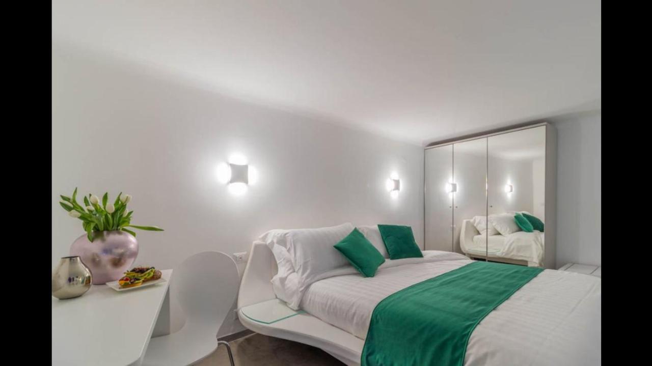 Governo Vecchio Guesthouse Navona ローマ エクステリア 写真